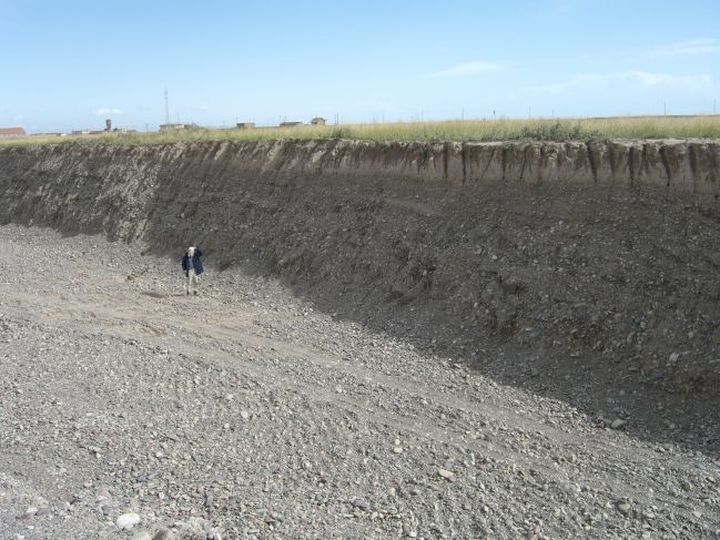  2006:09:08 04:28:56   Shaluie delta region Pit -- rounded fluvial gravels - photo 1.jpg